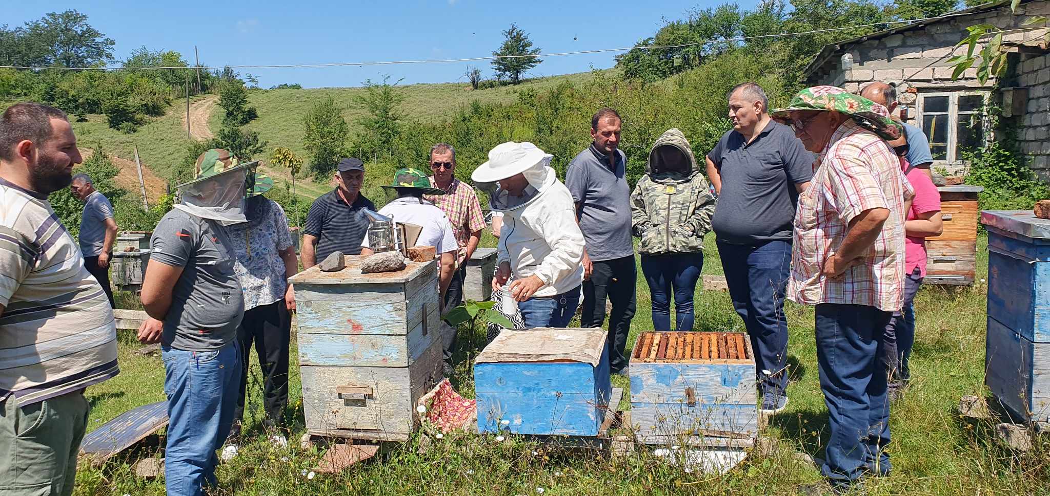 More than 900 beekeepers were trained throughout the country